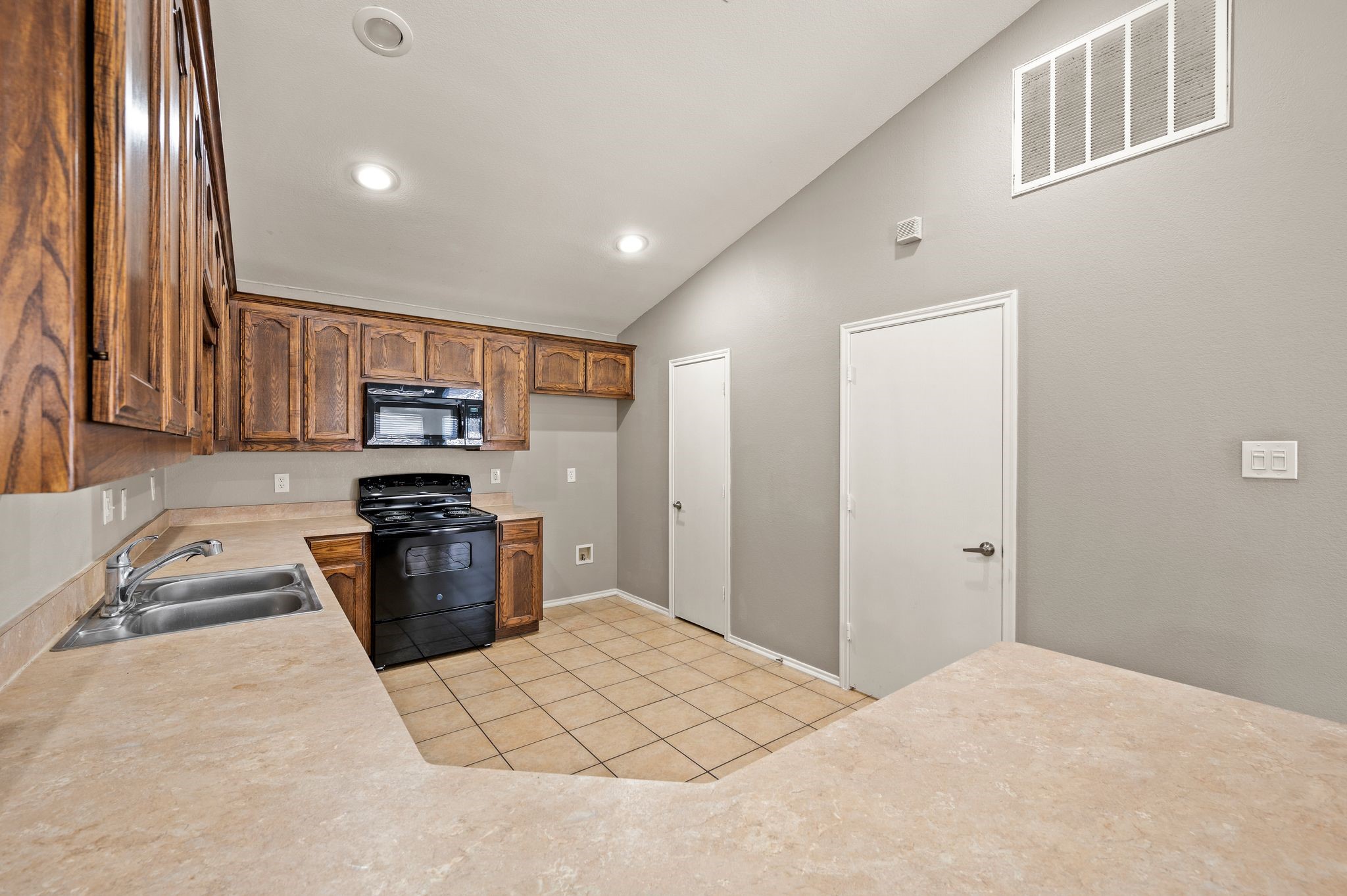 5948 Melanie Drive