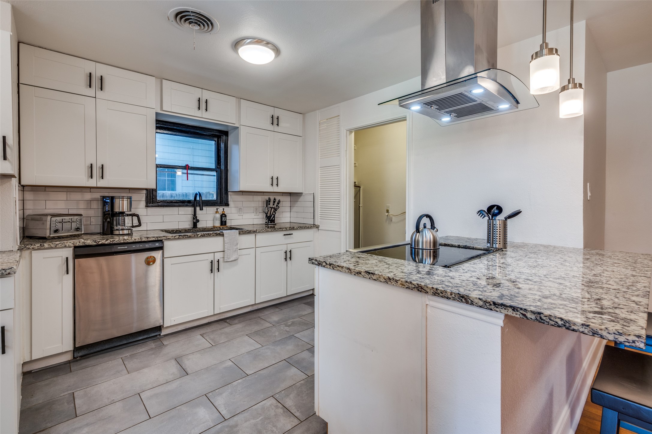 1025 Cleckler Avenue