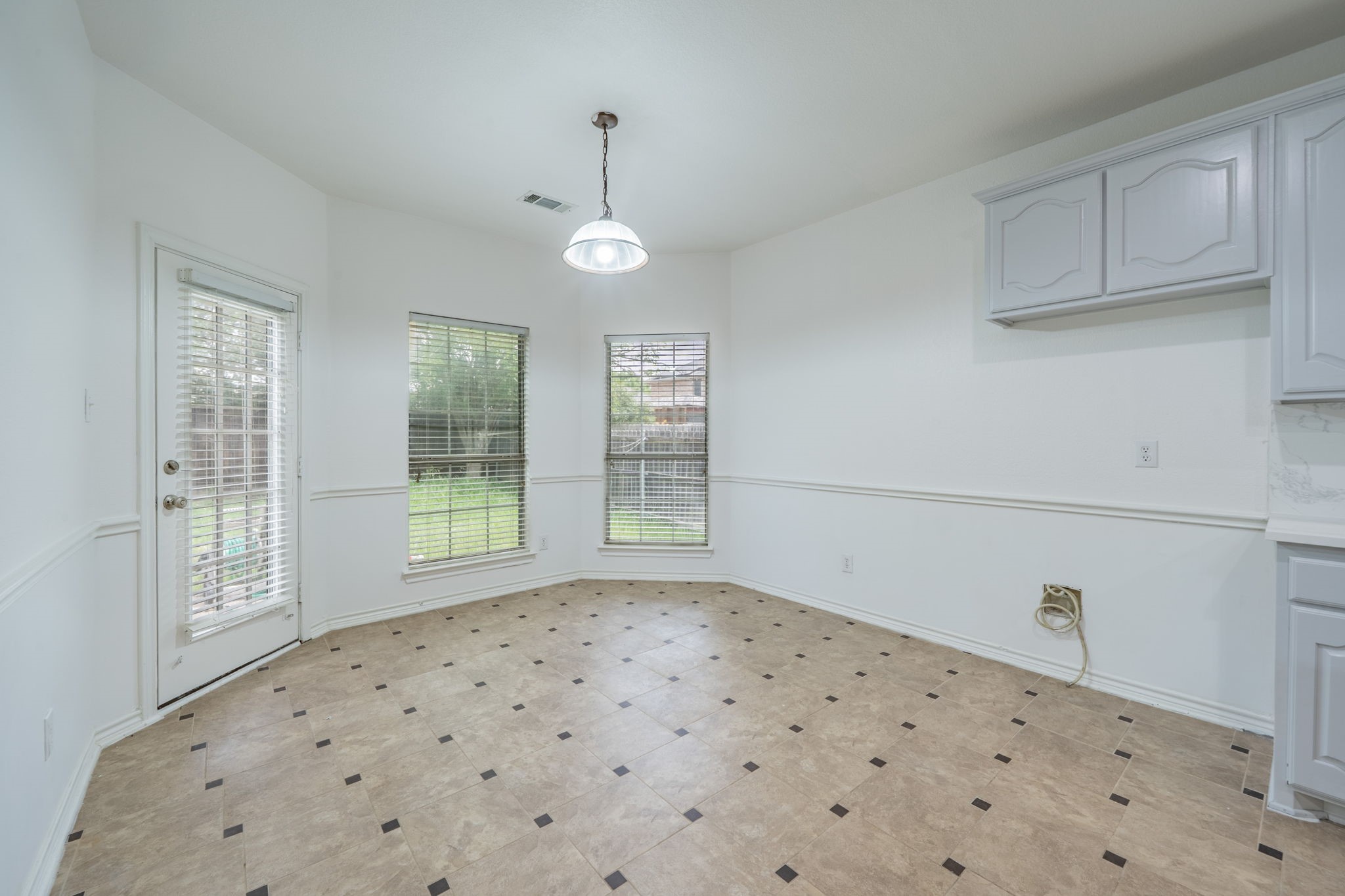 307 Dover Heights Trail