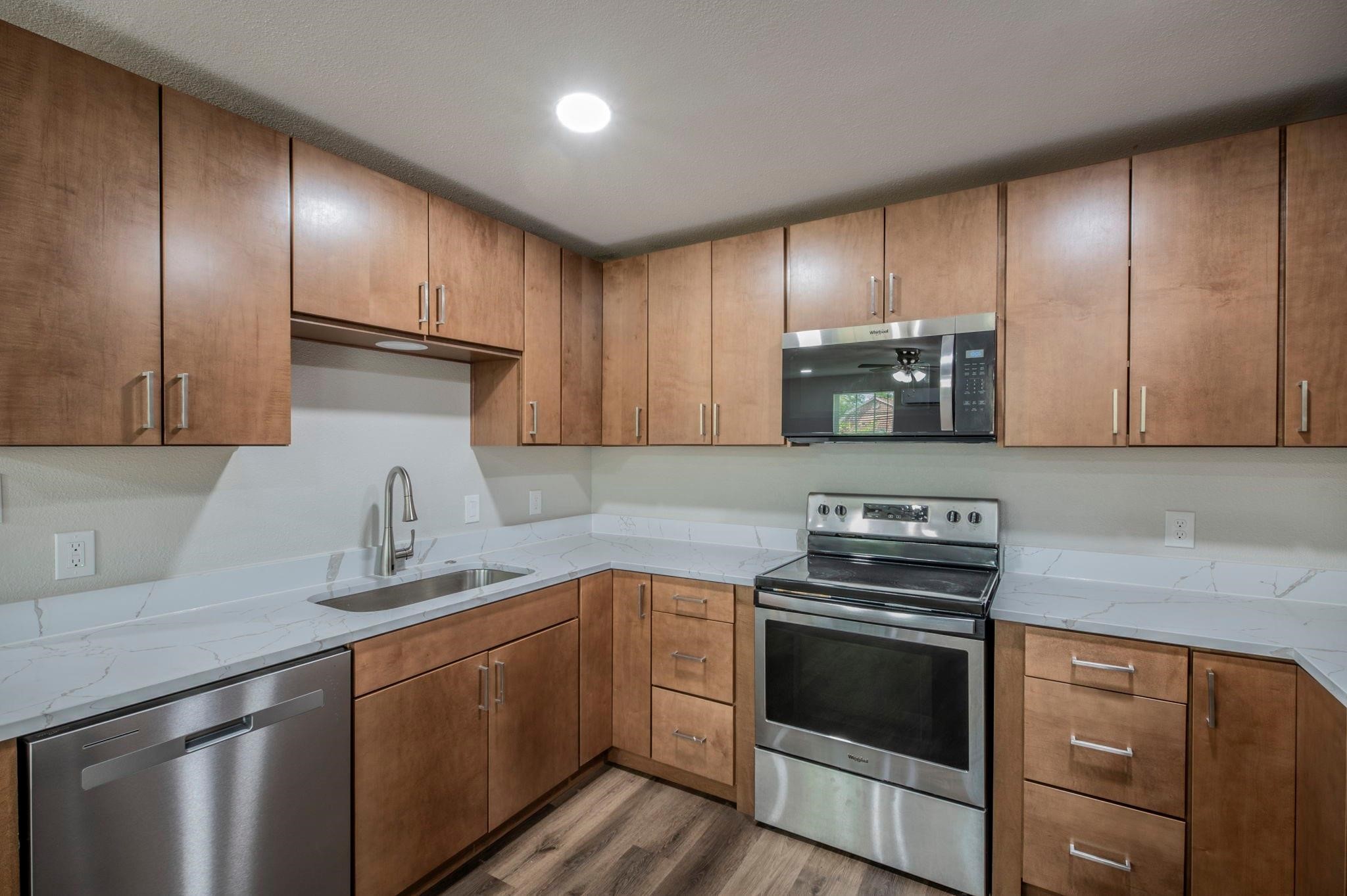 4901 Curzon Avenue 105