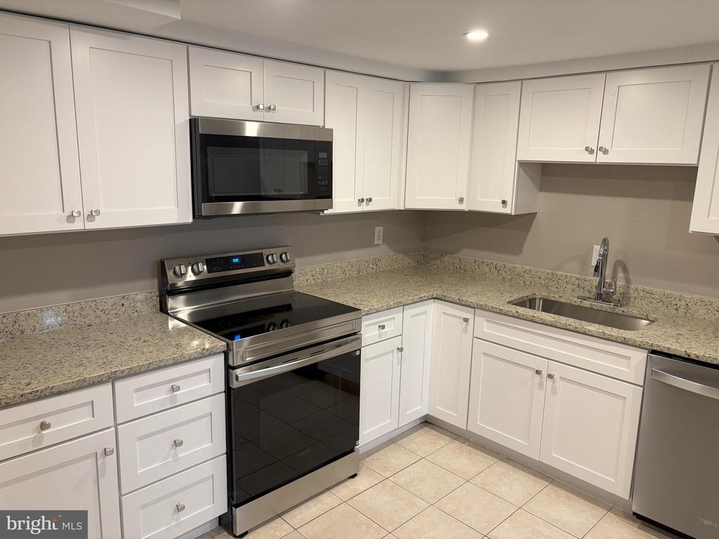 1708 GRANITE COURT