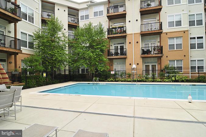 1201 EAST WEST HIGHWAY 419