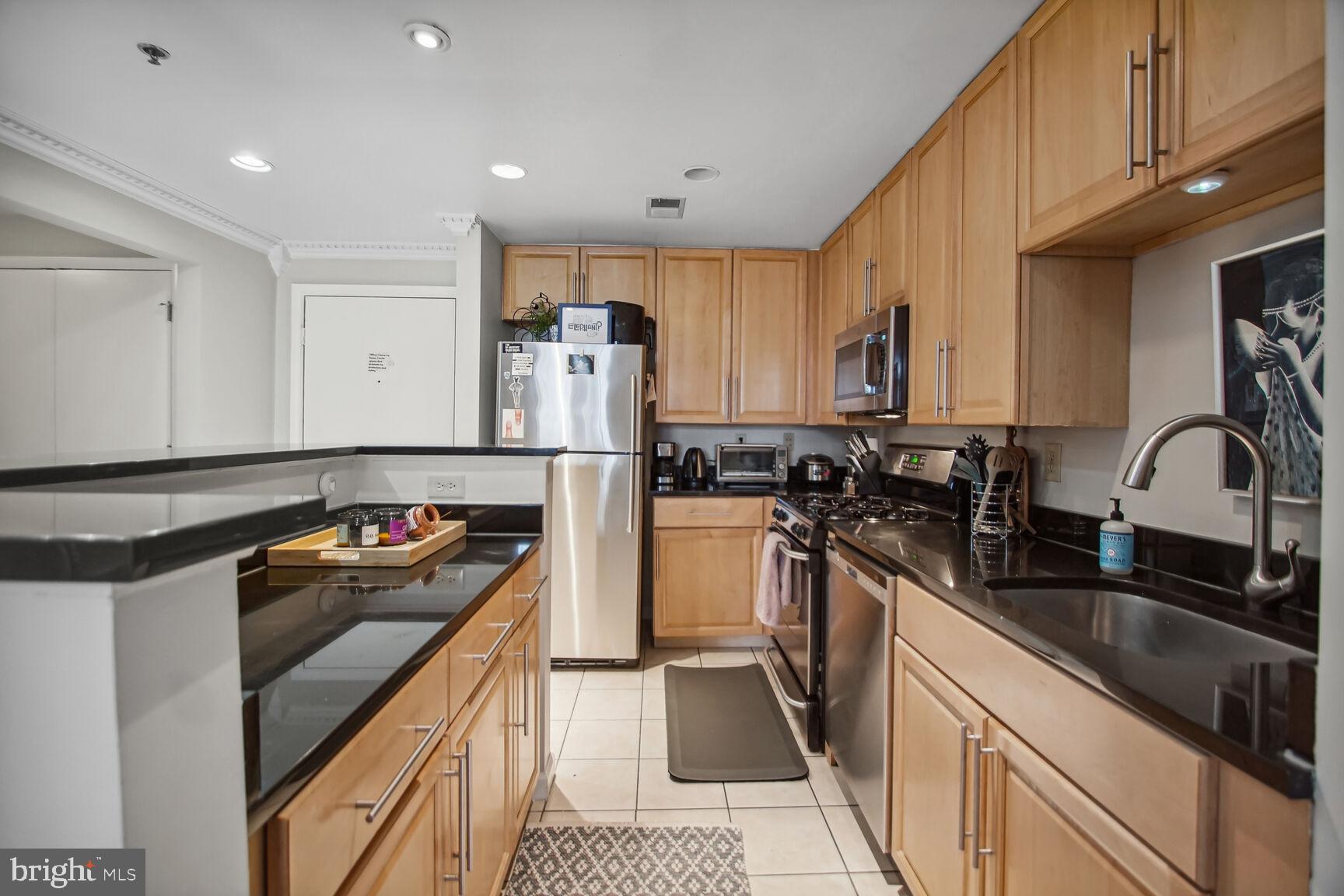 1201 EAST WEST HIGHWAY 419