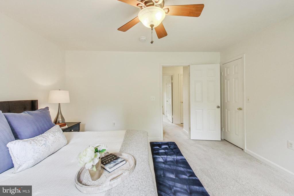 211 E DEER PARK DRIVE