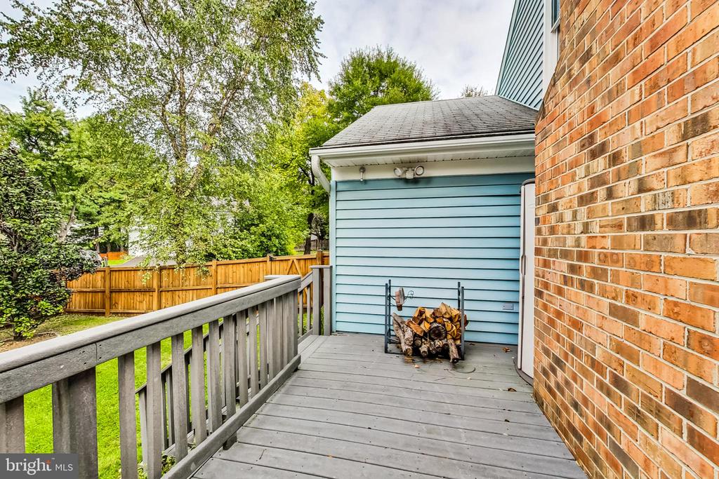 211 E DEER PARK DRIVE