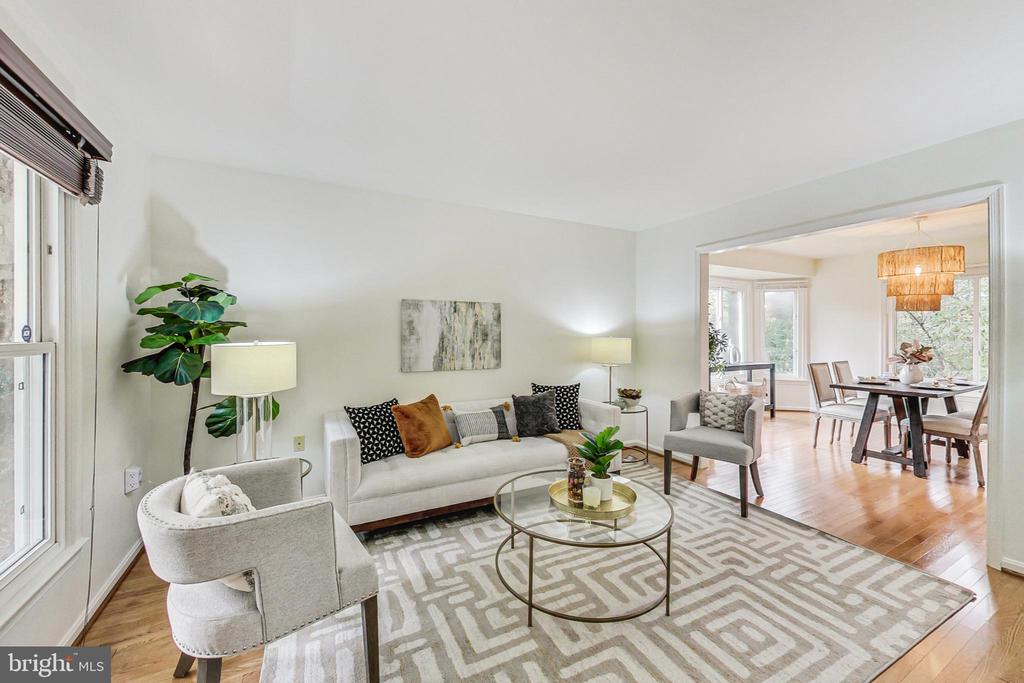 211 E DEER PARK DRIVE