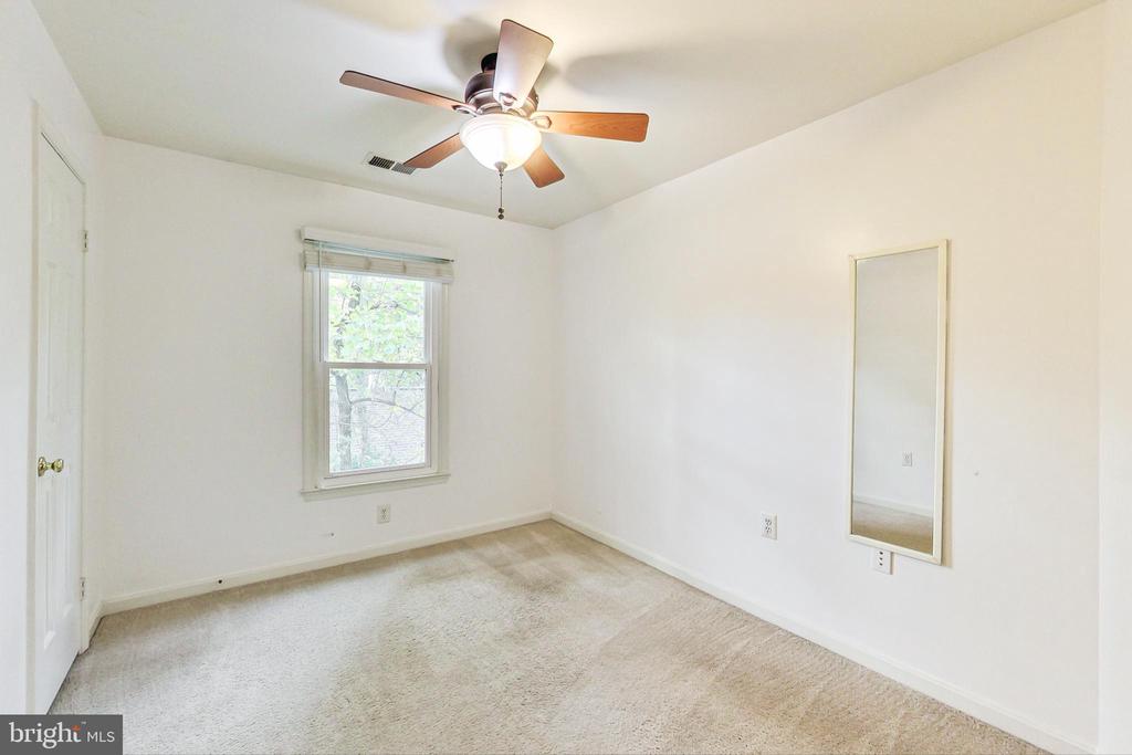 211 E DEER PARK DRIVE