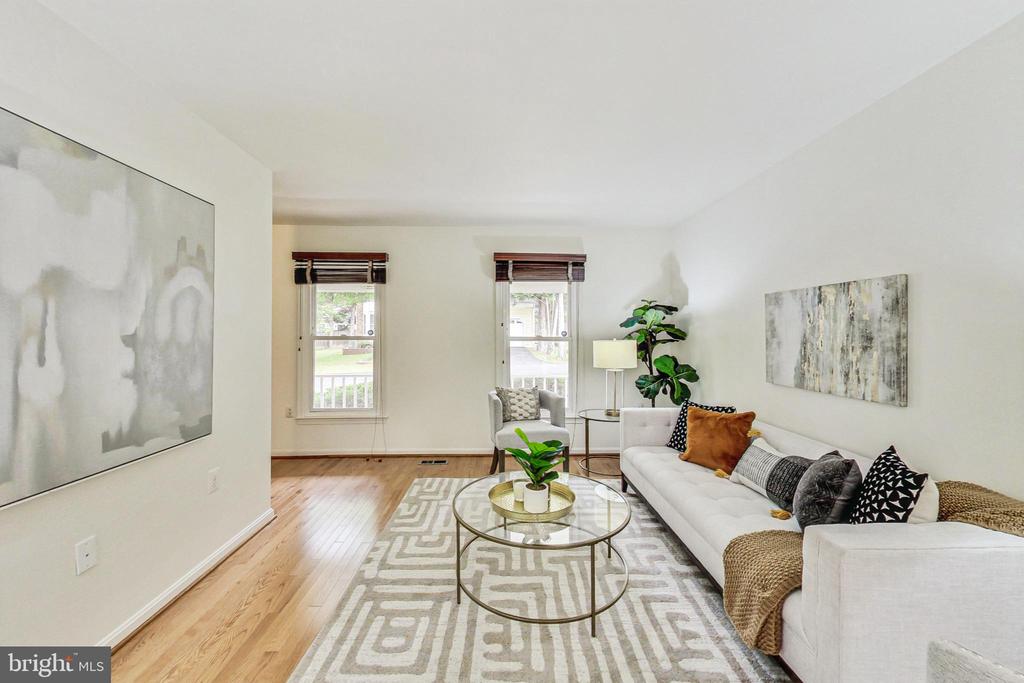 211 E DEER PARK DRIVE