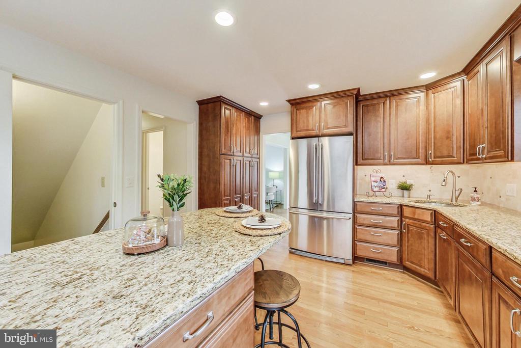 211 E DEER PARK DRIVE