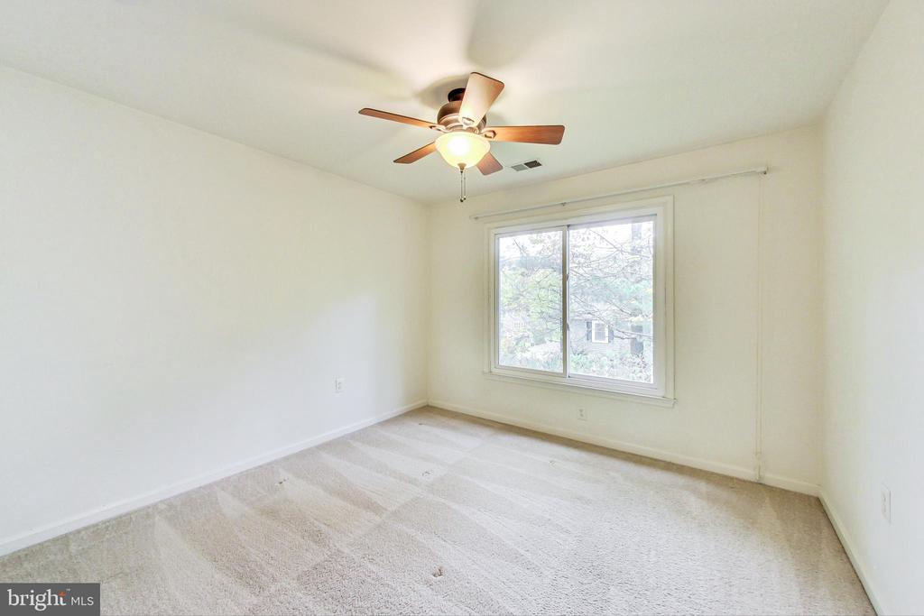 211 E DEER PARK DRIVE