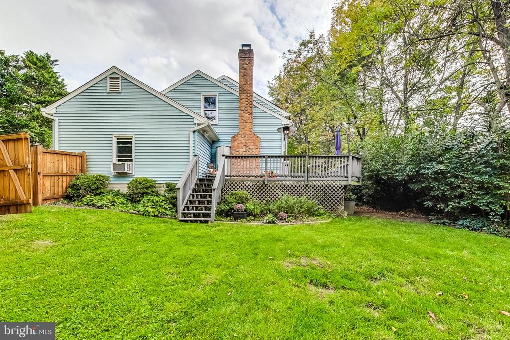 211 E DEER PARK DRIVE