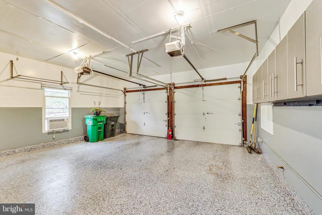 211 E DEER PARK DRIVE