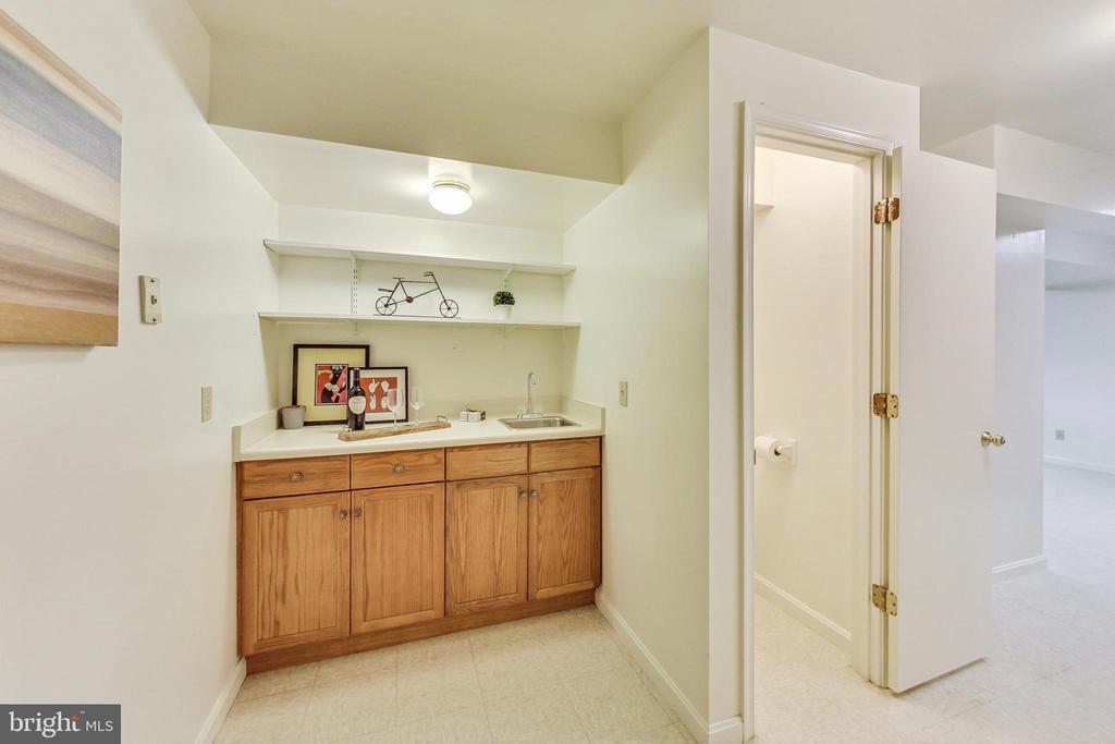 211 E DEER PARK DRIVE