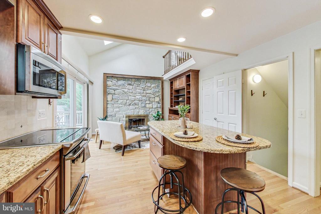 211 E DEER PARK DRIVE