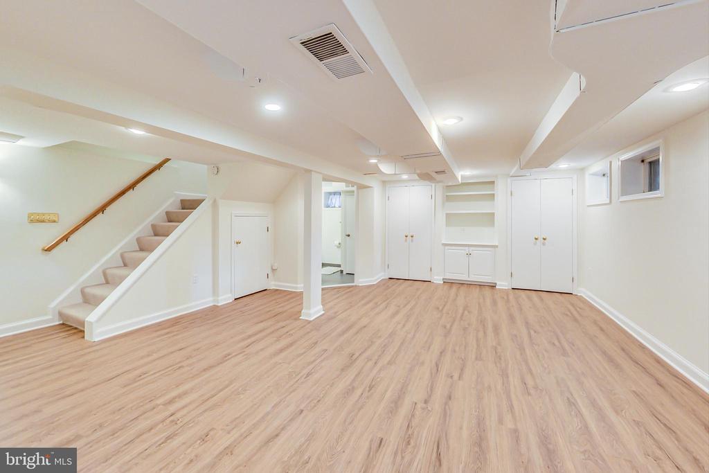 5408 HARWOOD ROAD
