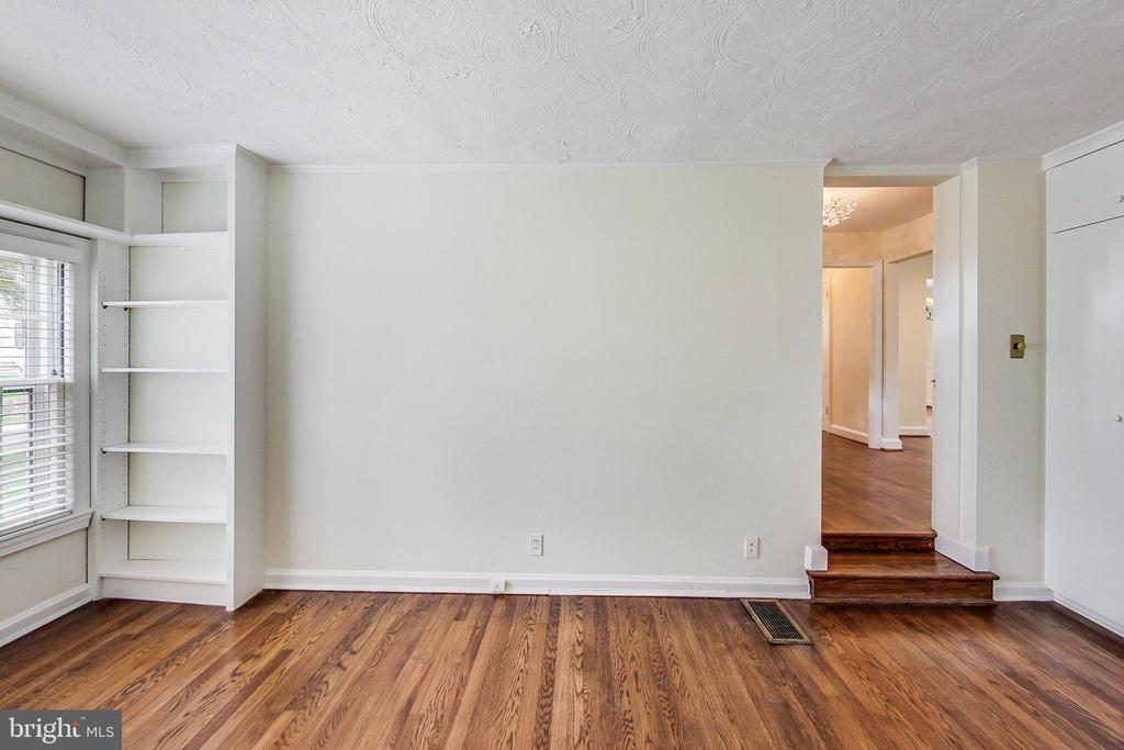 5408 HARWOOD ROAD