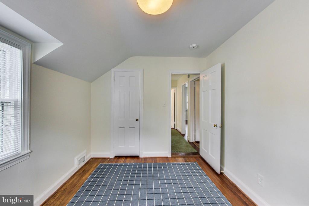 5408 HARWOOD ROAD