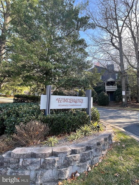 19 WINDBROOKE CIRCLE 19
