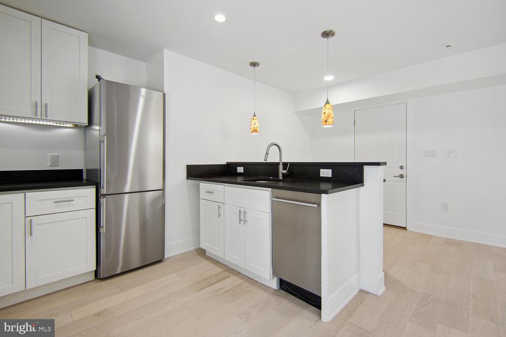 4 TIFTON COURT