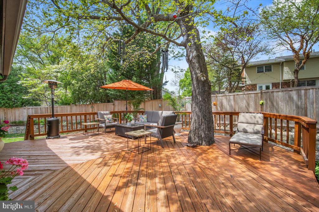 4 TIFTON COURT