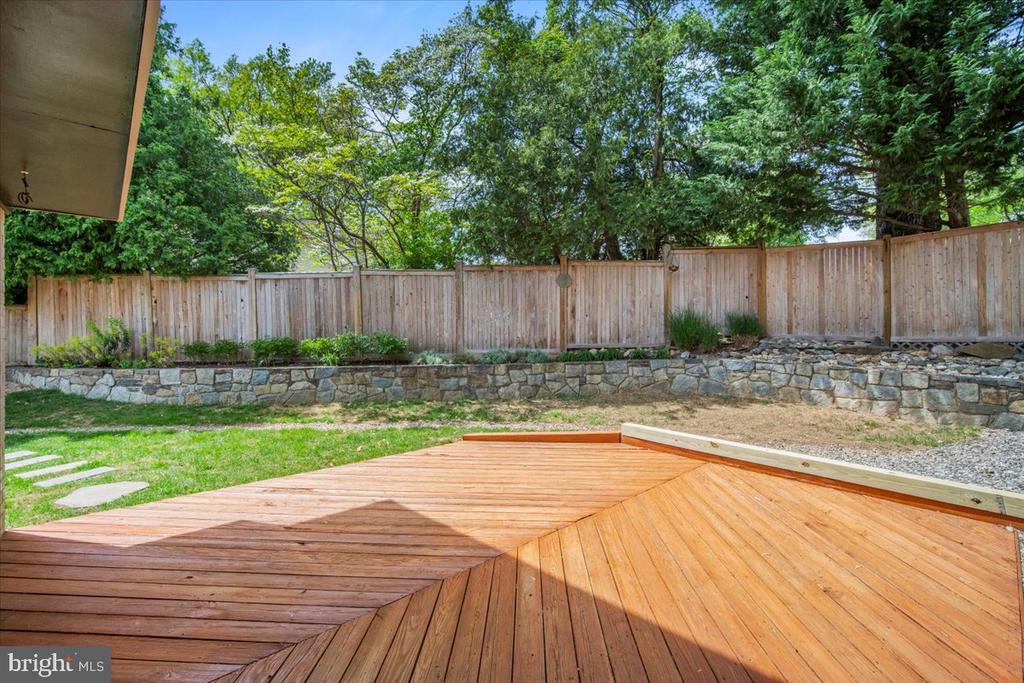 4 TIFTON COURT
