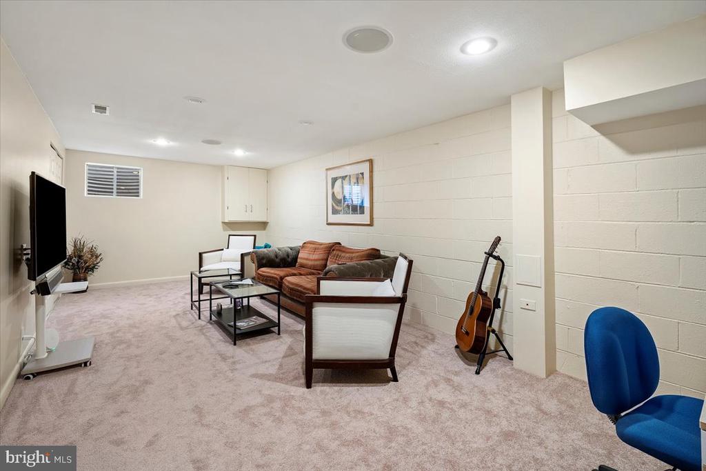 4 TIFTON COURT