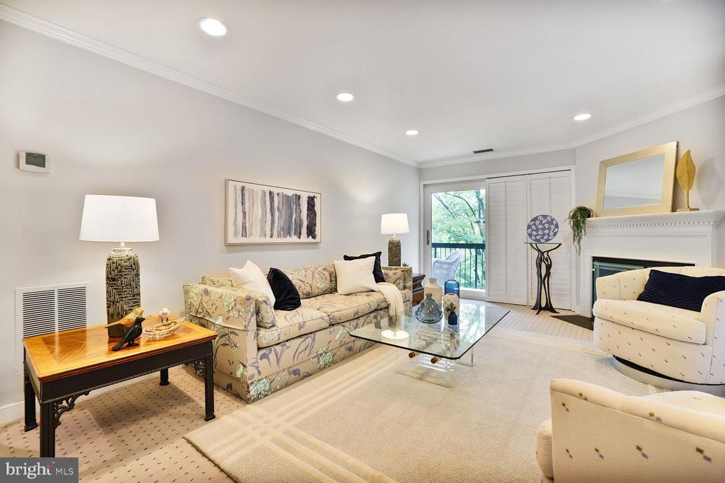 11400 STRAND DRIVE R-316