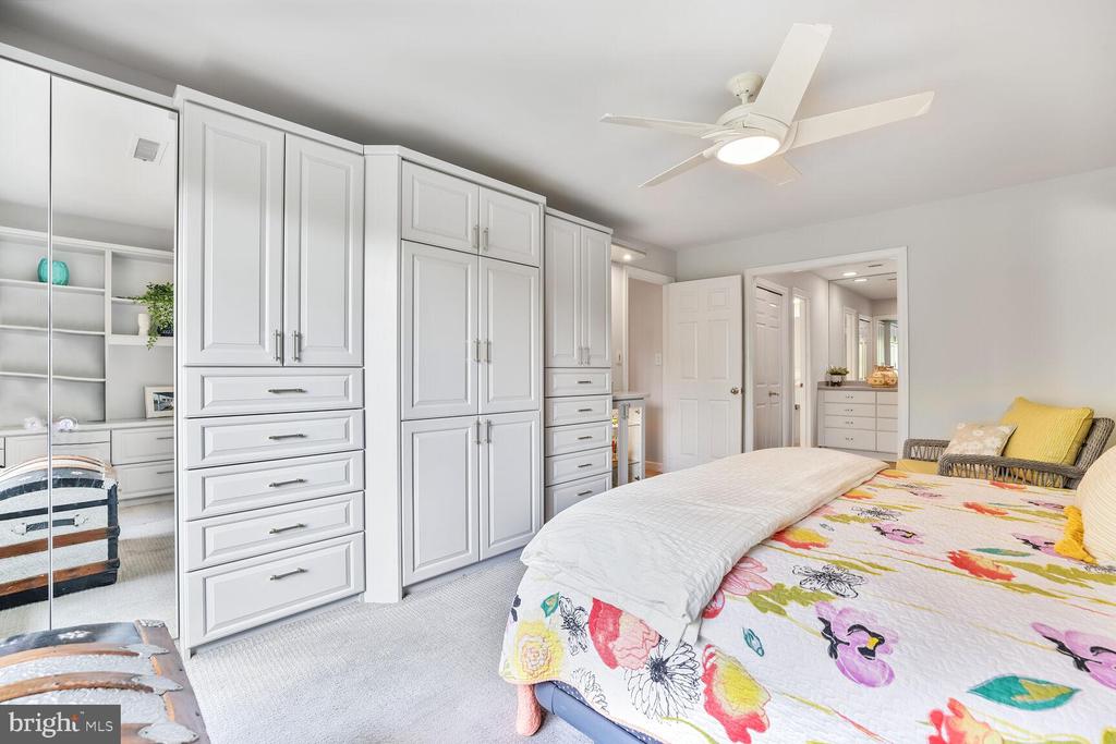 11400 STRAND DRIVE R-316