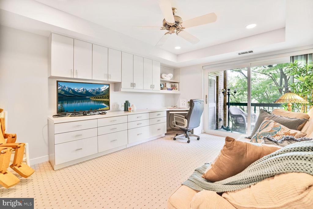 11400 STRAND DRIVE R-316