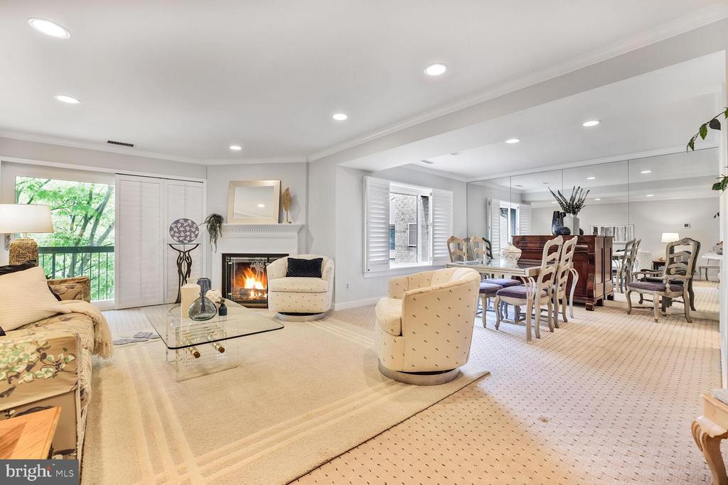 11400 STRAND DRIVE R-316