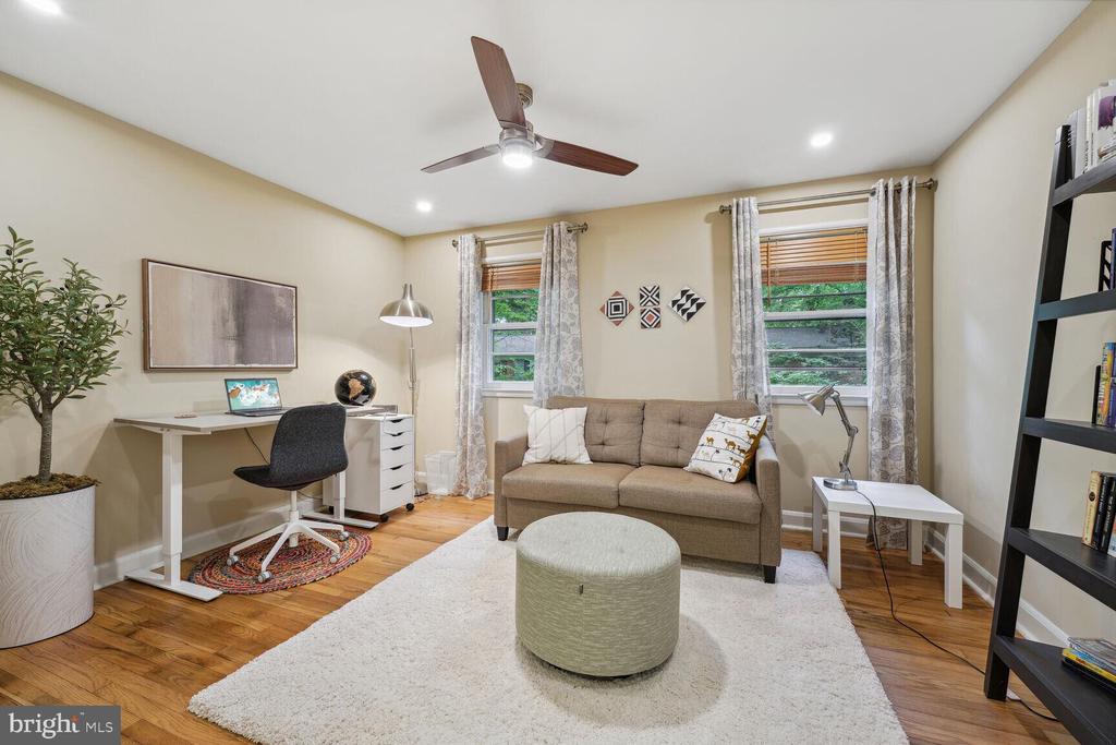 8532 GEREN ROAD 17-4