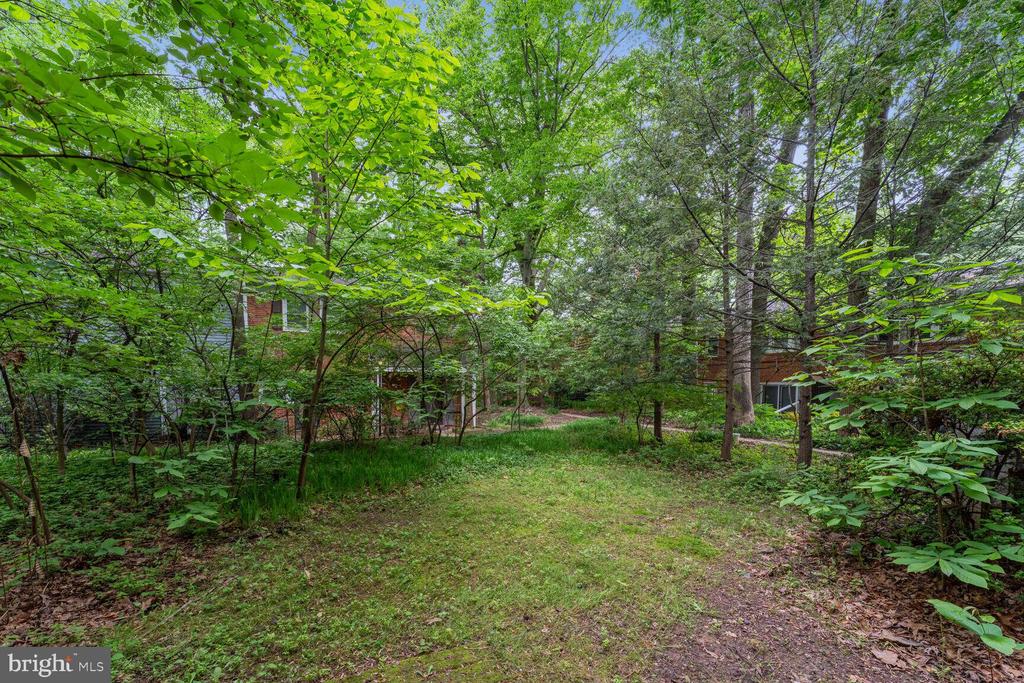 8532 GEREN ROAD 17-4