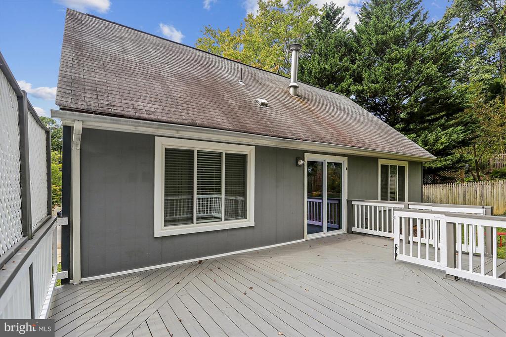 10105 MEREDITH AVENUE