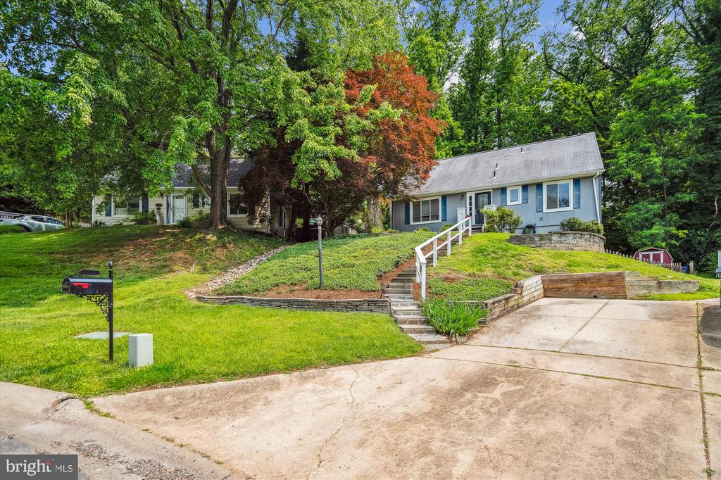 10105 MEREDITH AVENUE