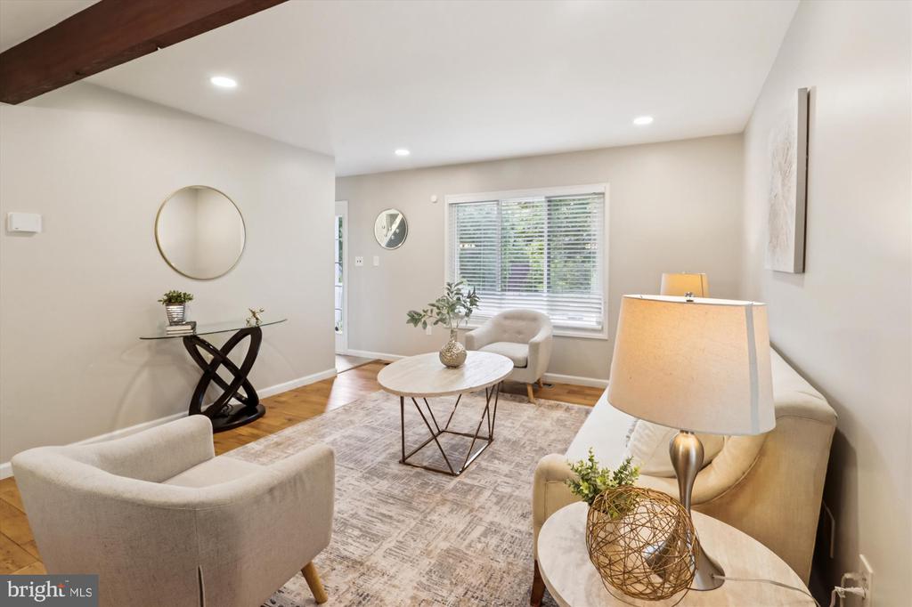 10105 MEREDITH AVENUE
