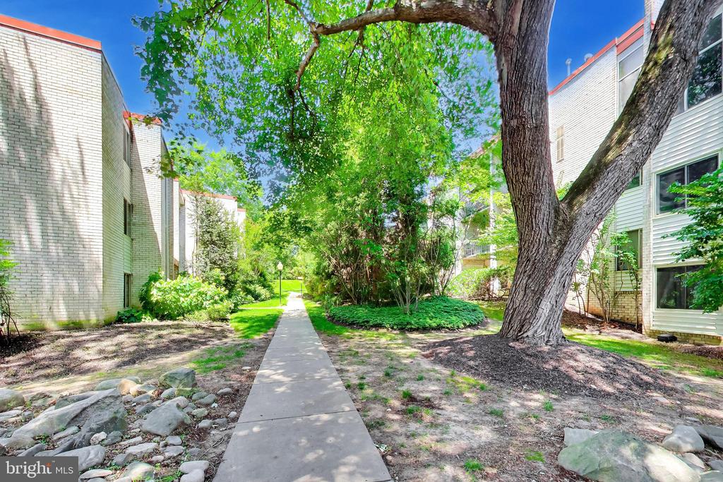 14424 PARKVALE ROAD 2