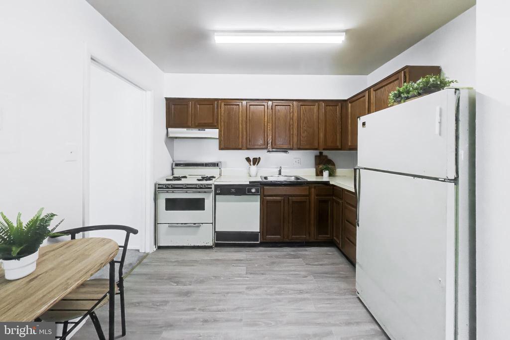 14424 PARKVALE ROAD 2