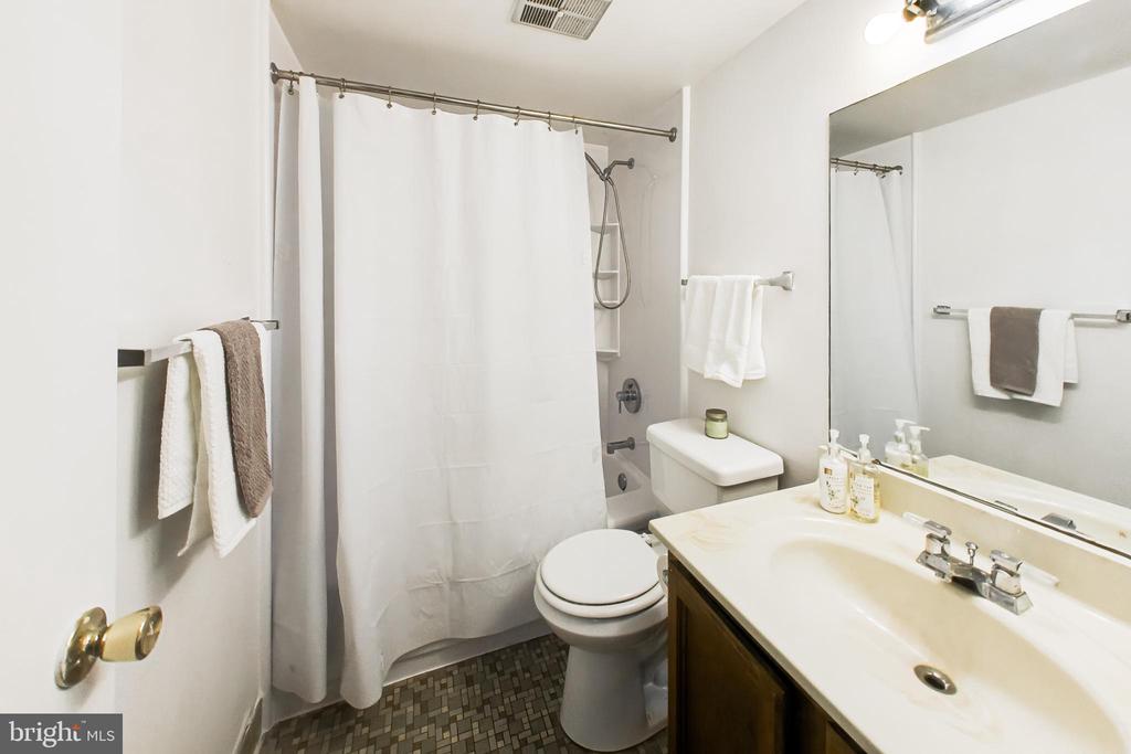 14424 PARKVALE ROAD 2