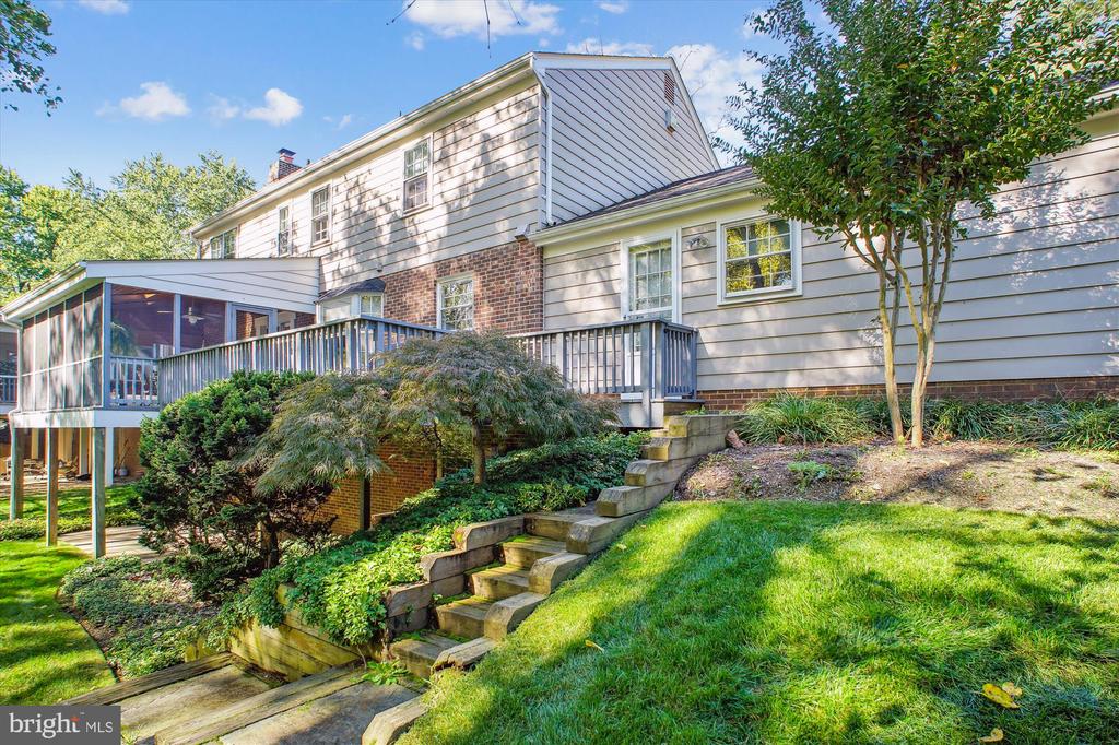 1631 MADDUX LANE