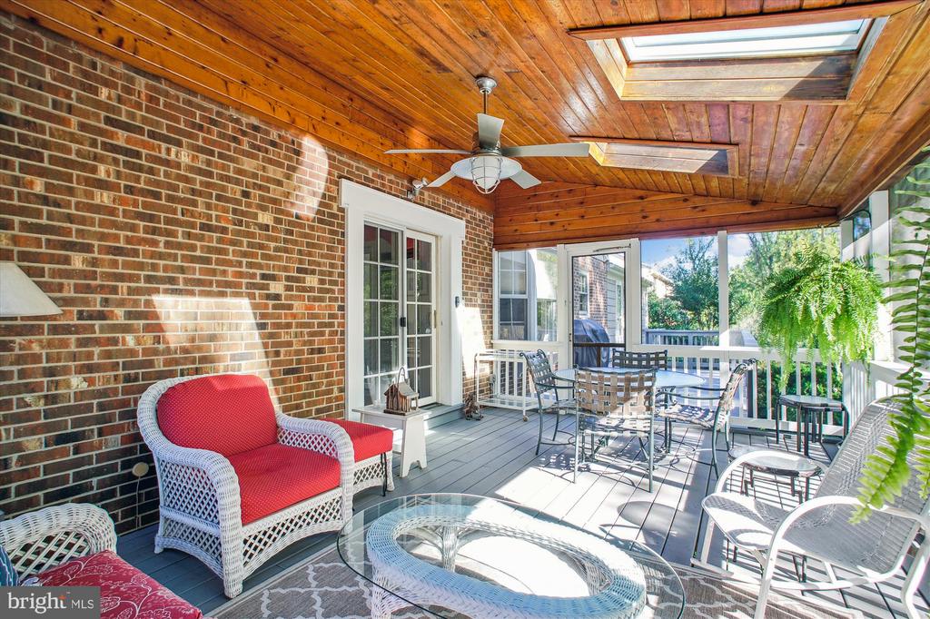 1631 MADDUX LANE