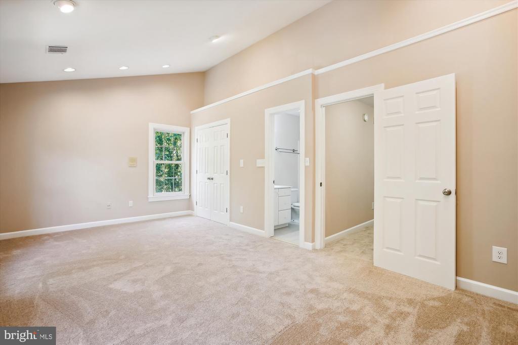3701 HUNTLEY MEADOWS LANE