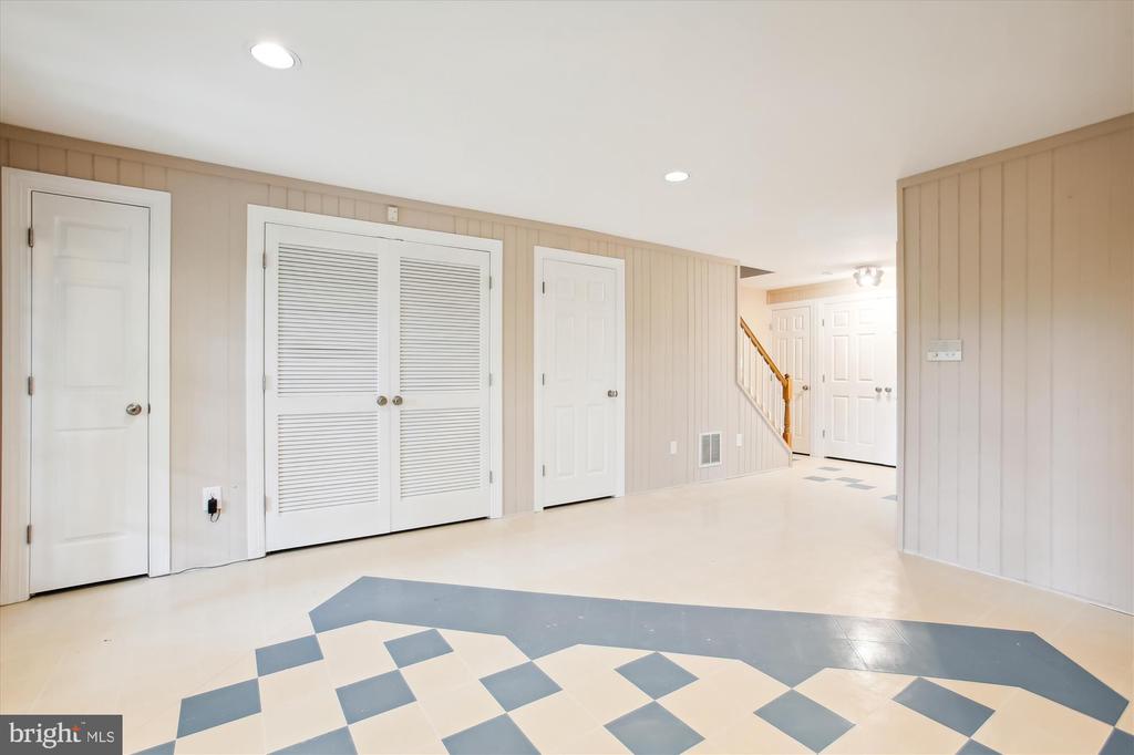 3701 HUNTLEY MEADOWS LANE