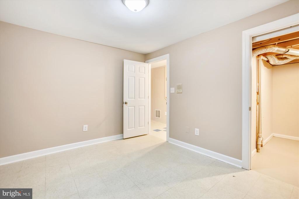 3701 HUNTLEY MEADOWS LANE