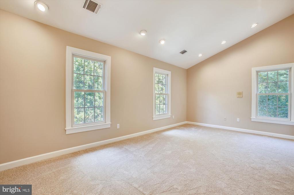 3701 HUNTLEY MEADOWS LANE