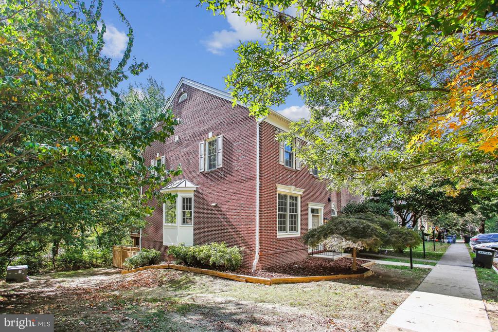 3701 HUNTLEY MEADOWS LANE