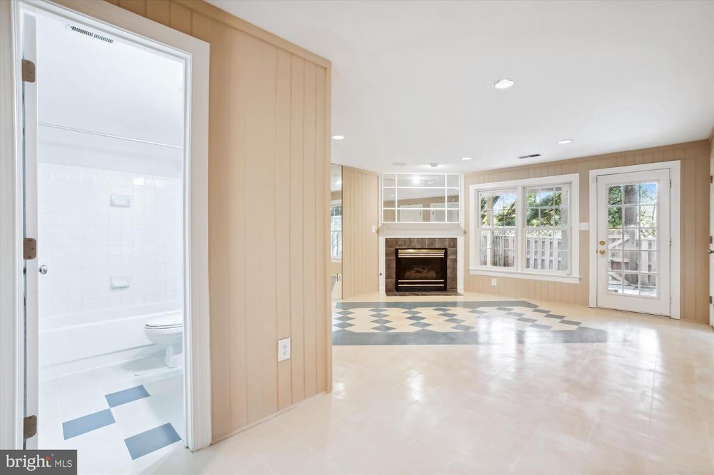 3701 HUNTLEY MEADOWS LANE