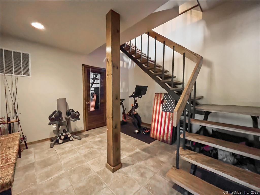 11 Edgewood Drive