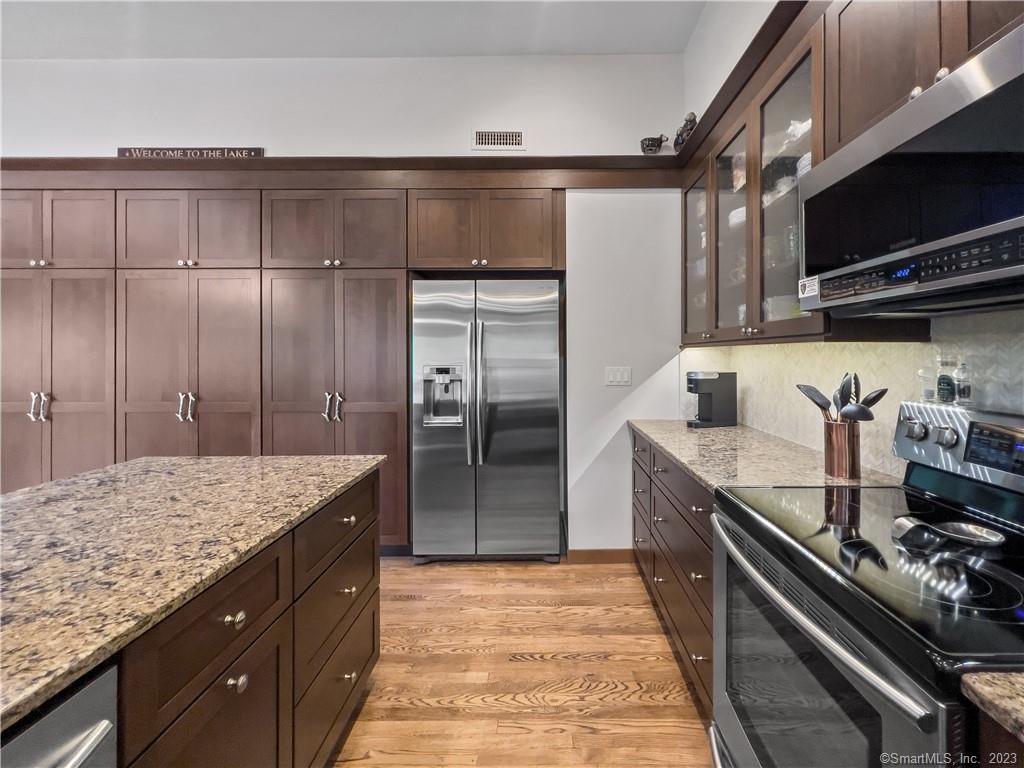 11 Edgewood Drive