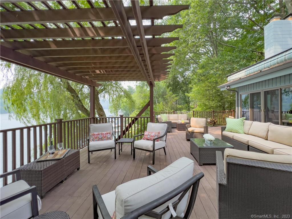 11 Edgewood Drive