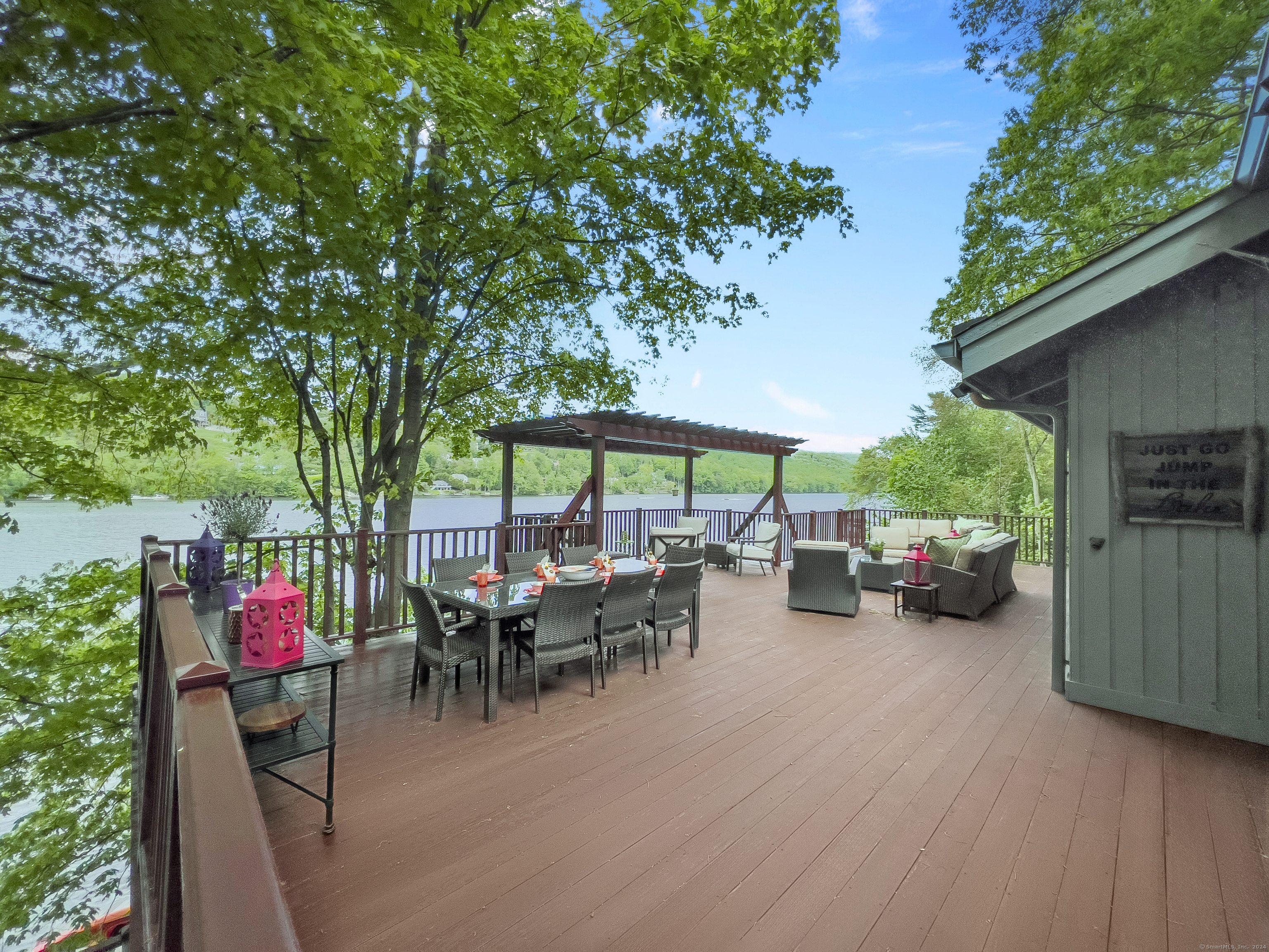 11 Edgewood Drive